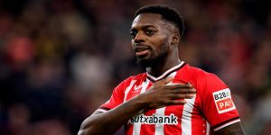 Hậu vệ xuất sắc Alphonso Davies không chỉ chạy nhanh mà còn có kỹ thuật tốt